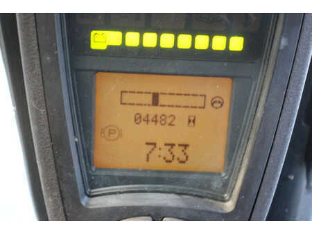 Elektromos 4 kerekű 2014  Linde E18PH-02 (28)