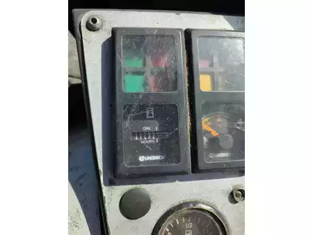 Seitenstapler 2011  Combilift C4000 (23)
