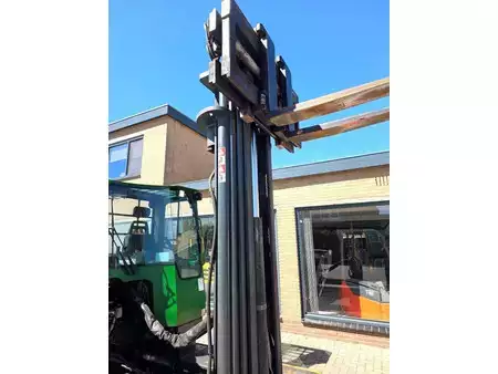 Seitenstapler 2011  Combilift C4000 (29)