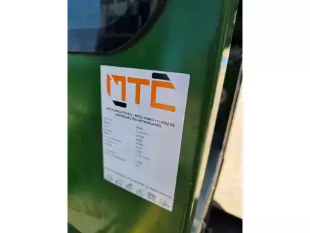 Seitenstapler 2011  Combilift C4000 (40)