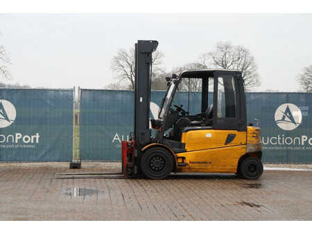 Elektro 4 Rad 2005  Jungheinrich EFG 540 (1)