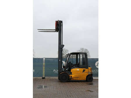 Elektro 4 Rad 2005  Jungheinrich EFG 540 (31)