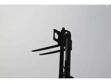 Empilhador diesel 2020  Linde H25D-01 (34)