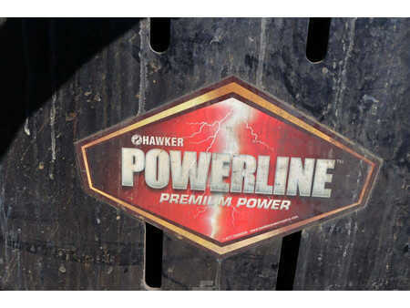 Eléctrica de 4 ruedas - CAT Lift Trucks 2EP5000 (37)