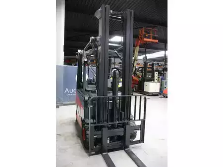 El truck - 4 hjulet 2017  Linde E25H-01/600 (6)