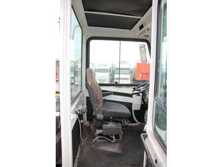 Terminaltraktor 2008  Terberg YT222 (18)