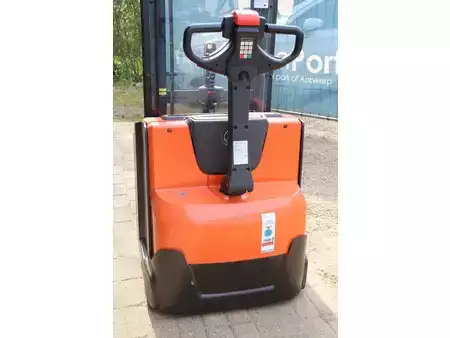 Pallet Stackers 2015  BT SWE-140L (10)