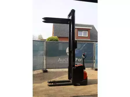 Pallet Stackers 2015  BT SWE-140L (19)