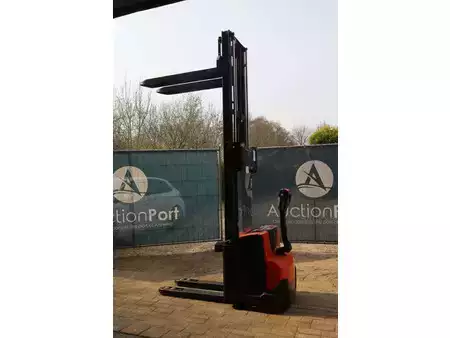 Pallet Stackers 2015  BT SWE-140L (20)