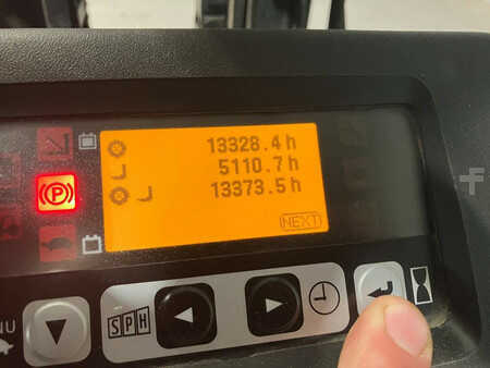 Sähkö - 4 pyör 2013  Toyota 8FBET16 (10)