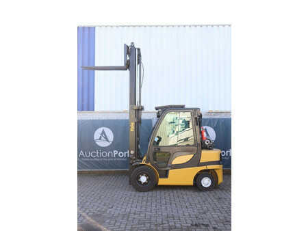 Treibgasstapler 2013  Yale GLP30VX (33)