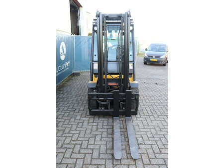 Treibgasstapler 2013  Yale GLP30VX (7)