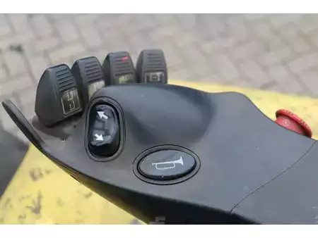 Elektro 4 Rad 2011  Hyster J3.0XN (27)