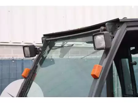 Gázüzemű targoncák - Nissan 30 (10)