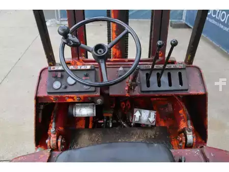 Chariots élévateurs diesel - Jelau  (18)