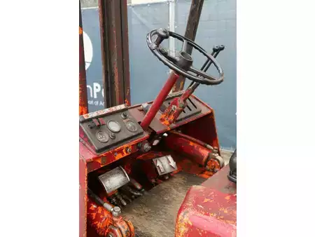 Chariots élévateurs diesel - Jelau  (21)