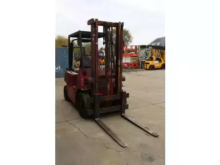 Chariots élévateurs diesel - Jelau  (7)