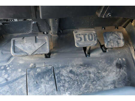 Elektryczne 4-kołowe 2018  Linde E16P-02 (24)