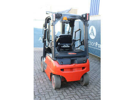 Elektryczne 4-kołowe 2018  Linde E16P-02 (4)