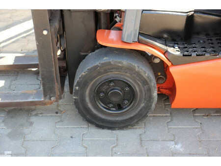 Carrelli elettrici 4 ruote 2017  Toyota 8FBE15T (14)