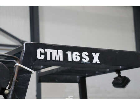 Elektro 4 Rad 1998  Clark CTM16SX (14)
