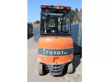 Elektro čtyřkolový VZV 2012  Toyota 7FBMF30 (5)