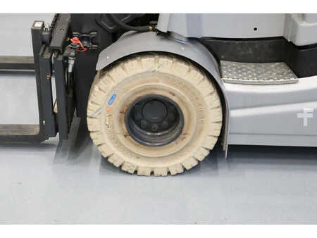 4-wiel elektrische heftrucks 2023  Still RX60-25 (14)