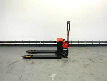 Electric Pallet Trucks 2023  EP Equipment F3 (1)