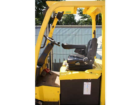 Chariots électriques à 4 roues 2012  Hyster E2.5XN SWB (20)