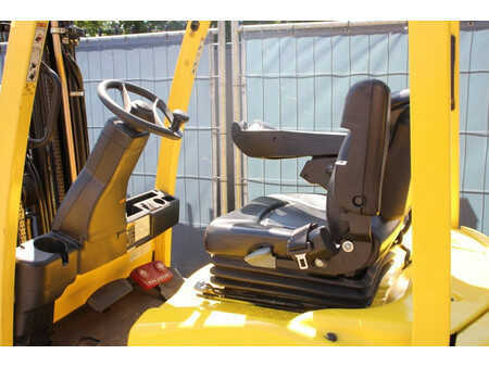 Chariots électriques à 4 roues 2012  Hyster E2.5XN SWB (21)