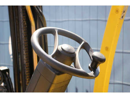 Chariots électriques à 4 roues 2012  Hyster E2.5XN SWB (23)