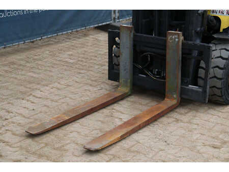 Carrelli elettrici 4 ruote 2018  Hyster J3.0XN (10)