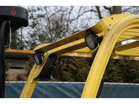 Carrelli elettrici 4 ruote 2018  Hyster J3.0XN (13)