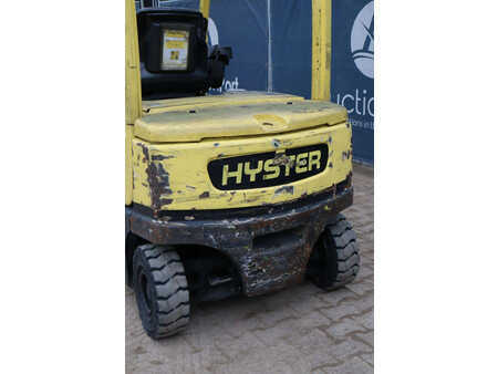 Carrelli elettrici 4 ruote 2018  Hyster J3.0XN (17)