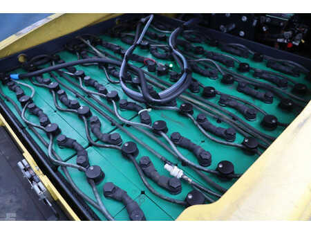 Carrelli elettrici 4 ruote 2018  Hyster J3.0XN (29)