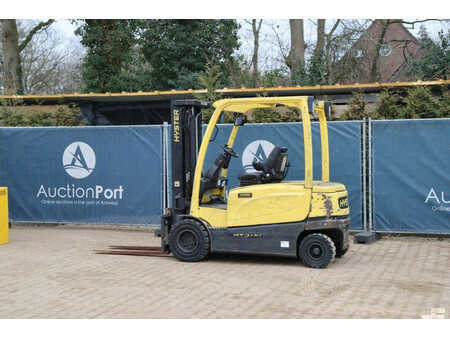 Carrelli elettrici 4 ruote 2018  Hyster J3.0XN (3)