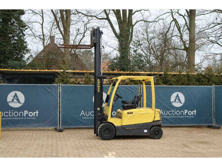 Carrelli elettrici 4 ruote 2018  Hyster J3.0XN (31)