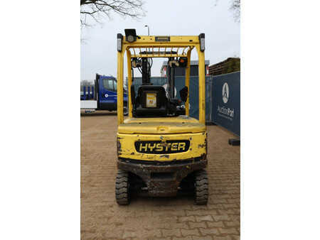 Carrelli elettrici 4 ruote 2018  Hyster J3.0XN (5)