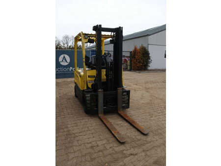 Carrelli elettrici 4 ruote 2018  Hyster J3.0XN (7)