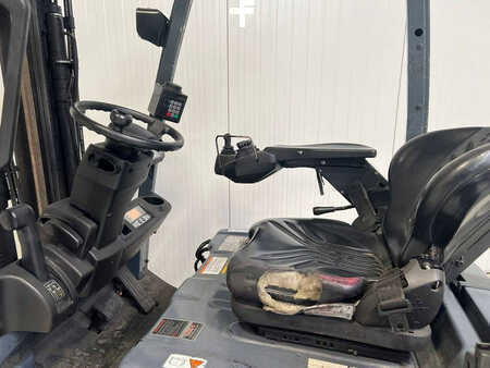Elektro 4 Rad 2015  Toyota 8FBET15 (5)
