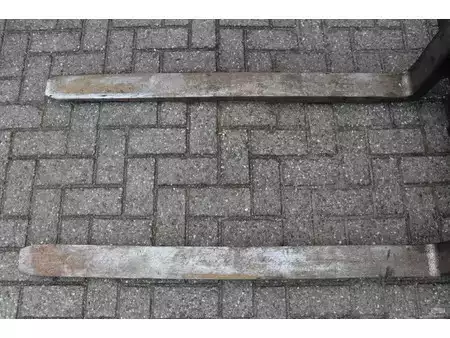 Elektrisk- 4 hjul 2002  Still R 60-30 (11)