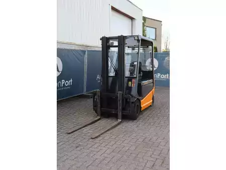 Elektrisk- 4 hjul 2002  Still R 60-30 (9)