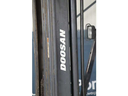 Carrelli elevatori GPL 2009  Doosan G25G-5 (29)