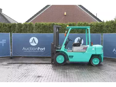 Dieselstapler - Mitsubishi FD35 (2)