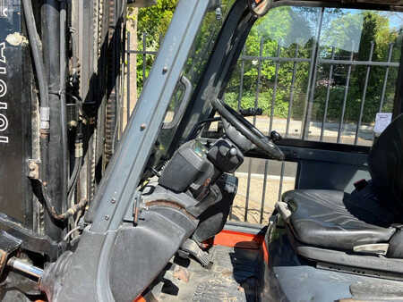 Diesel heftrucks 2001  Toyota 02-7FDF30 (7)