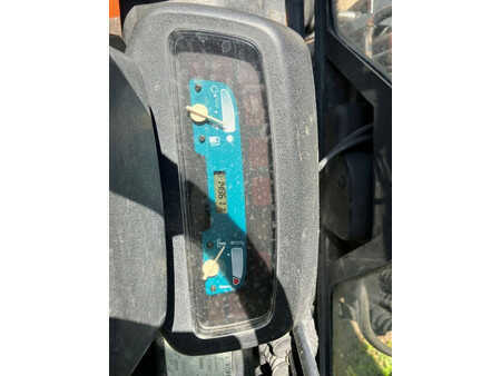 Diesel heftrucks 2001  Toyota 02-7FDF30 (9)