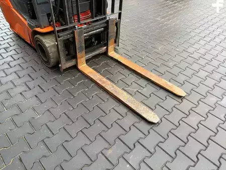 El truck - 4 hjulet 2016  Toyota 8FBE20T (6)