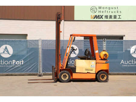 LPG heftrucks 1991  Lugli 305 G (1)