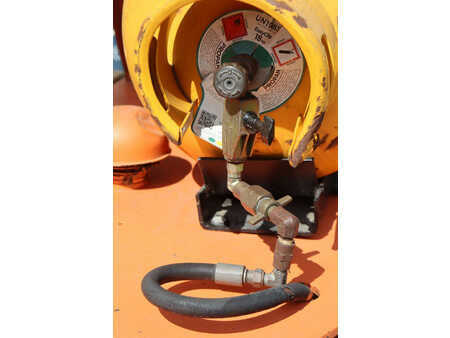 LPG heftrucks 1991  Lugli 305 G (19)