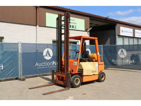 LPG heftrucks 1991  Lugli 305 G (9)